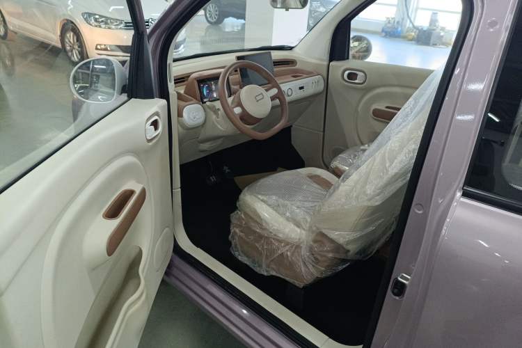 Used Bestune Pony 2026 222km Colorful Horse