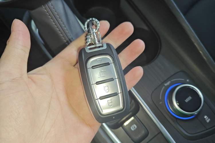 Used Buick Velite 6 2023 Revised Version 430 km Range – Commuter Edition