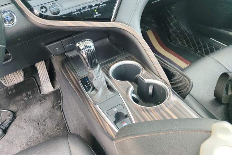 Used Toyota Camry 2019 2.0G Luxury Edition China VI Standard
