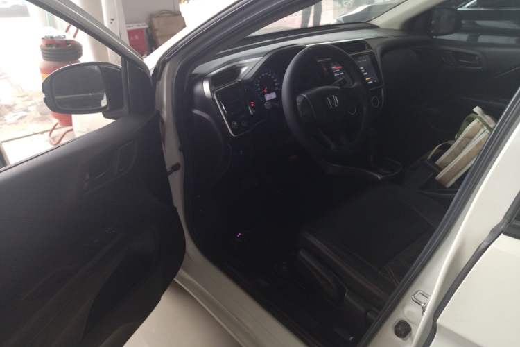 Used Honda City 2015 1.5L CVT Luxury Edition
