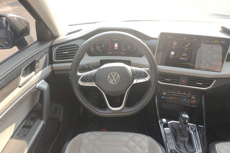 Used Volkswagen Tayron 2023 330TSI Two-Wheel-Drive Luxury Plus Advanced Version
