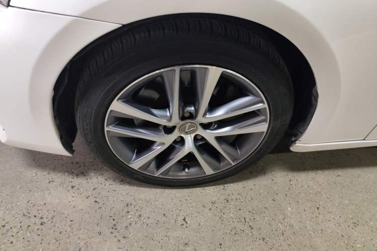 Used Lexus IS 2017 300 Leading Edition
