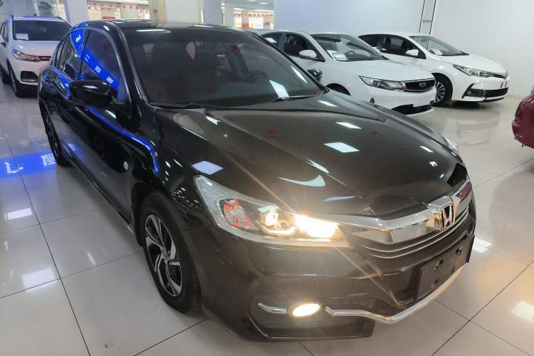 Used Honda Accord 2016 2.0L Comfort Edition
