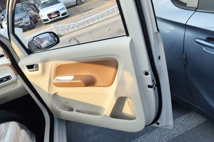 Used Wuling Hongguang MINIEV 2024 3rd Generation 215km Youth Edition
