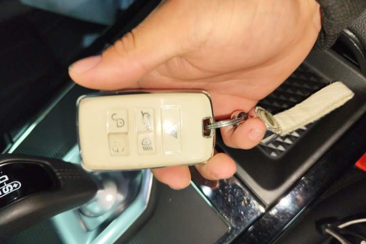 Used Land Rover Range Rover Evoque 2020 249 PS R-DYNAMIC S Sport Edition
