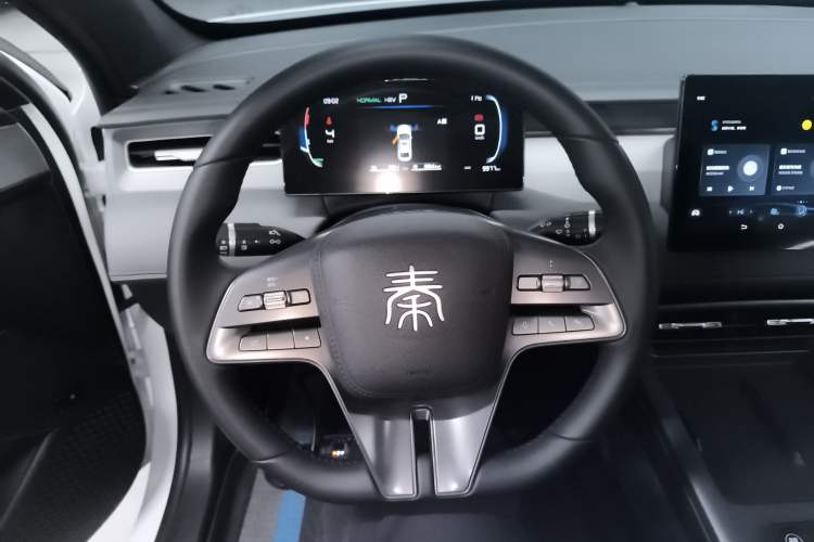 Used BYD Qin PLUS 2025 DM-i Smart Drive 55KM Leading Model
