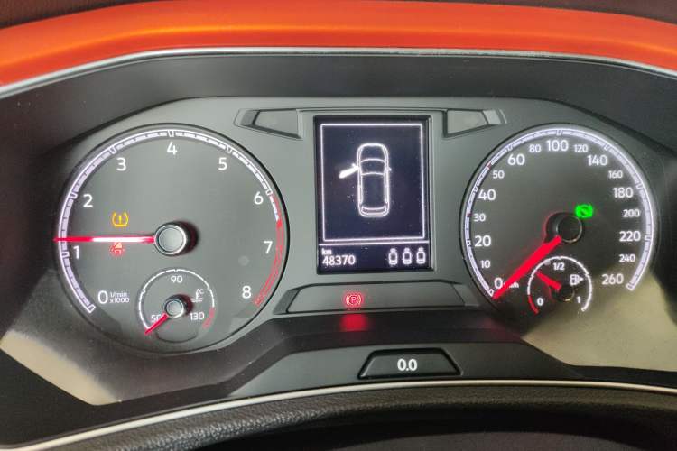 Used Volkswagen T-ROC 2018 280TSI DSG Two-Wheel Drive Advanced Version China V Emission Standard
