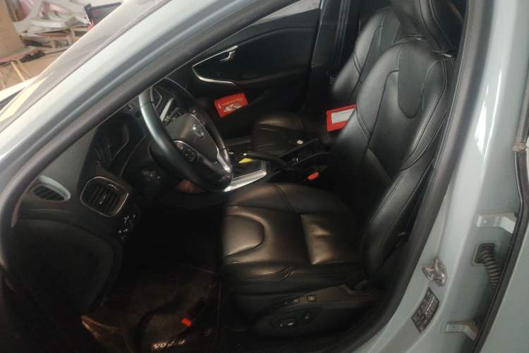 Used Volvo V40 2017 T3 Zhiya Edition