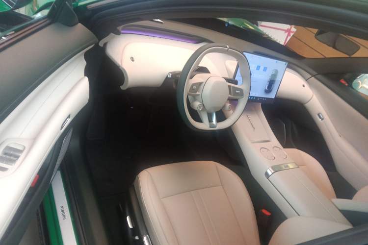 Used  YU7 2025 Ultra-Long Range Rear-Wheel Drive Version
