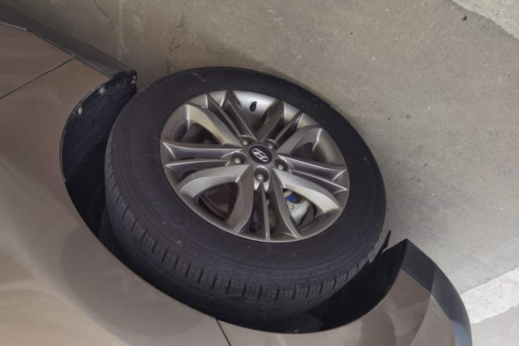 Used Hyundai ix35 2015 2.0L Automatic 2WD Smart Type China IV
