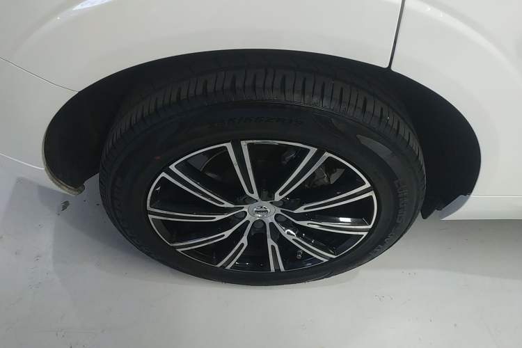 Used Volvo XC60 2019 T5 4x4 Zhiyuan Edition China VI Standard