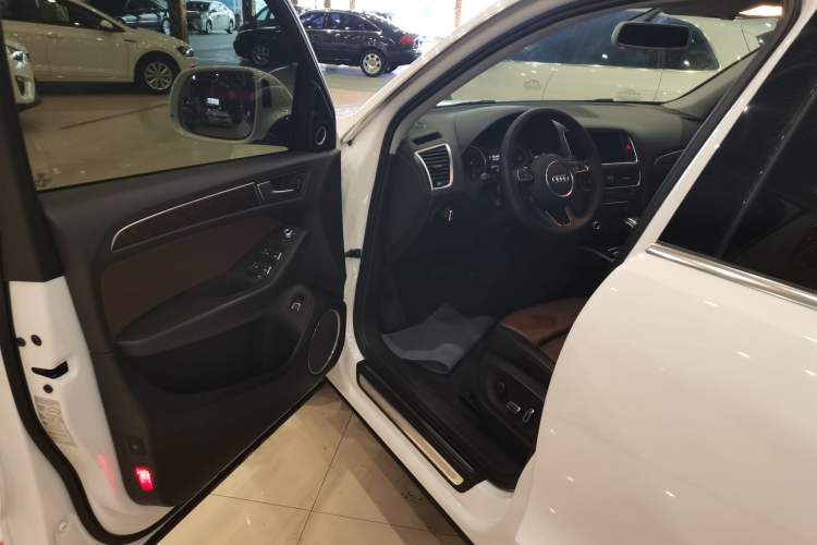 Used Audi Q5 2016 40 TFSI Comfort Model