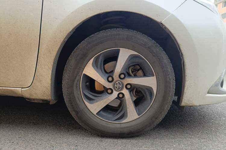 Used Toyota Levin 2017 Revised Dual-Engine 1.8H GS E-CVT Elite Sunroof Version China V Standard
