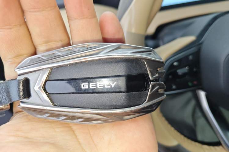 Used Geely Auto Haoyue L 2023 2.0T DCT Flagship Version
