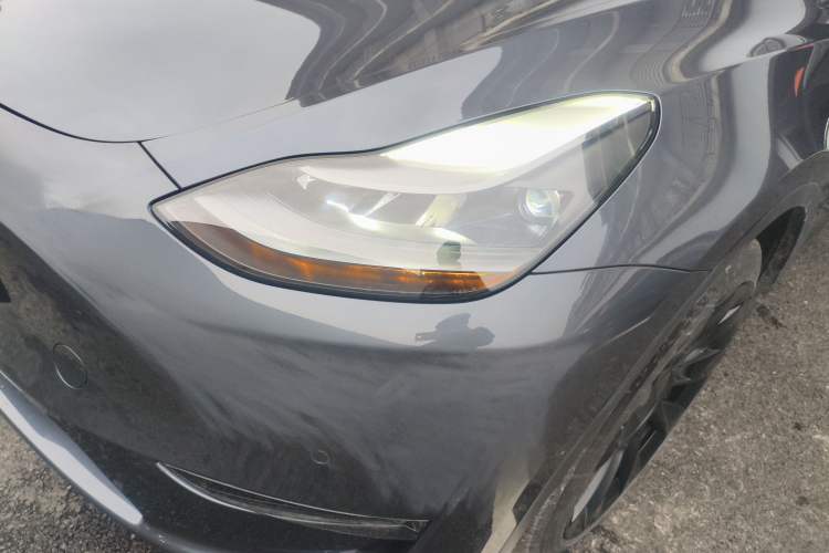 Used Tesla Model Y 2021 Long-Range All-Wheel-Drive Version
