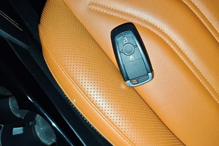 Used Ford Escape 2020 EcoBoost 245 Two-Wheel-Drive Titanium Edition
