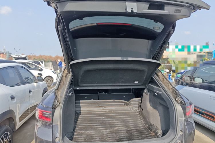 Used Volkswagen ID.4 CROZZ 2021 Long-Range PRO Two-Wheel Drive Version
