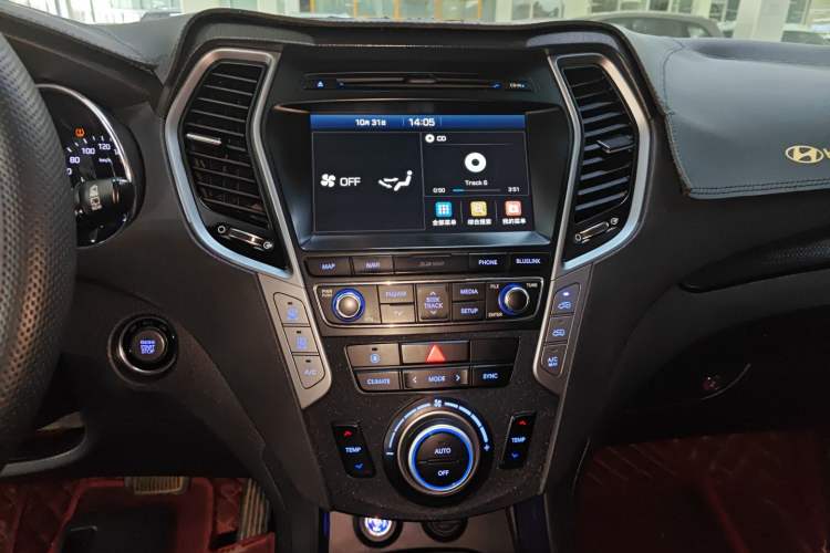 Used Hyundai Santa Fe 2017 2.0T Automatic Two-Wheel Drive Smart Version 7 Seats