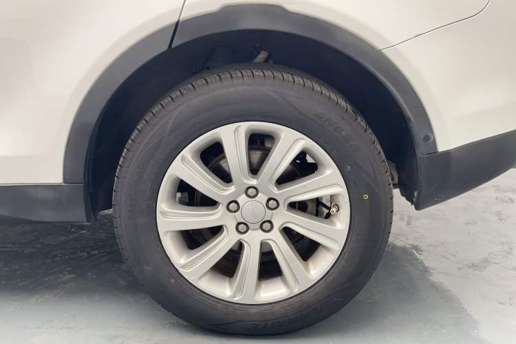 Used Land Rover Discovery Sport 2018 240 PS SE Version
