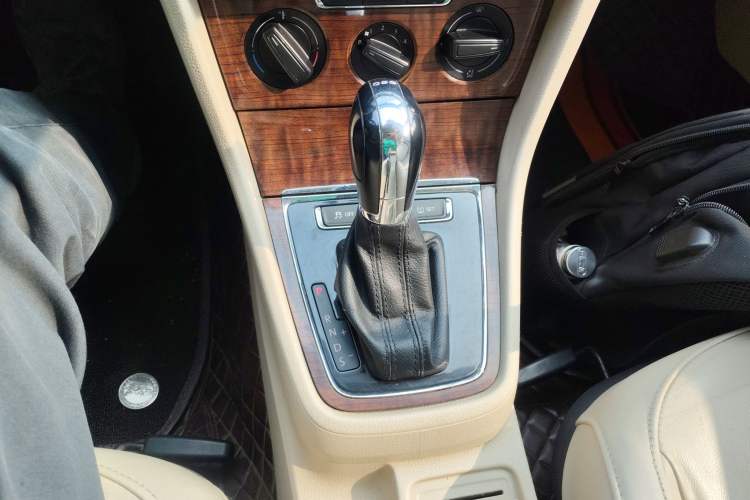 Used Volkswagen Lavida 2013 Revised Version 1.4 TSI DSG Comfort Edition