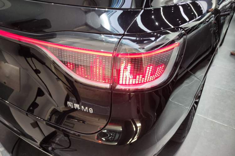 Used Hima AITO M9 2024 Range-Extended Ultra Version 42 kWh 6-Seater Model
