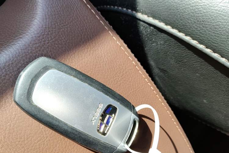 Used Geely Auto Emgrand 2017 Hatchback RS Million Edition 1.5L CVT Upward Version
