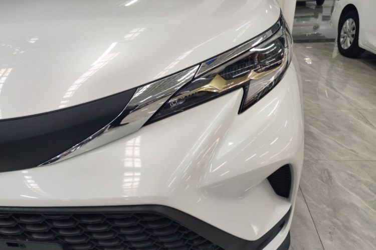 Used Toyota Granvia 2026 Model 2.5L Hybrid Comfort Edition