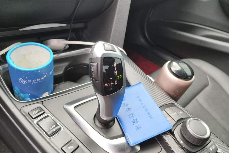 Used BMW 3 Series 2015 320i Fashion Model