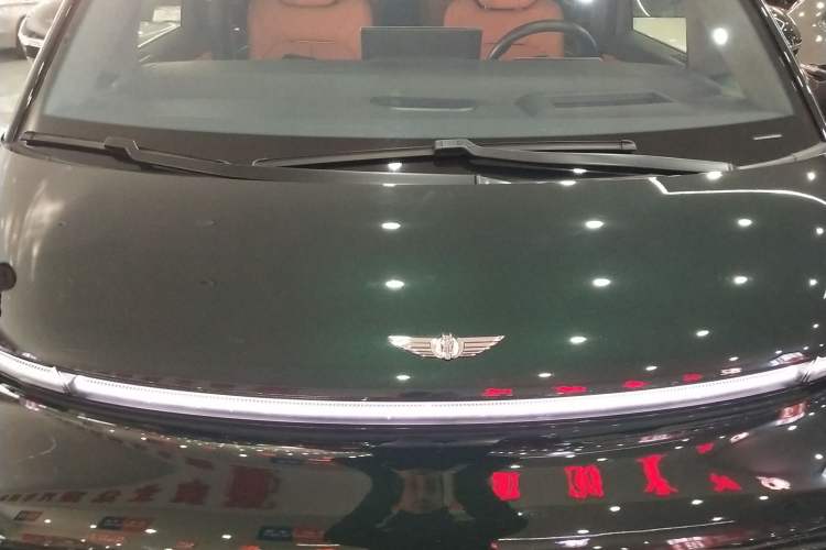 Used  LEVC L380 2024 140-Degree 6-Seater All-Wheel-Drive Ultra
