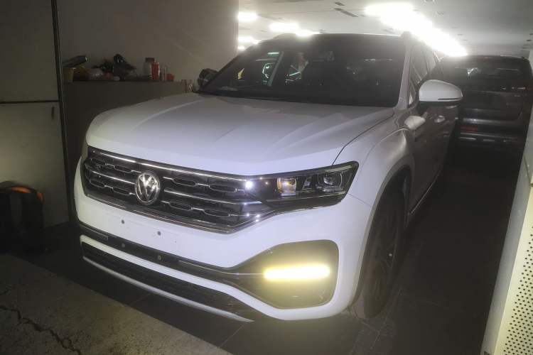 Used Volkswagen Tayron 2020 380TSI All-Wheel Drive R-Line Connected Version
