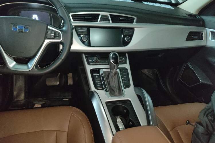 Used Geely Auto Emgrand X7 Sport 2016 1.8TD Automatic ZhiZun Version
