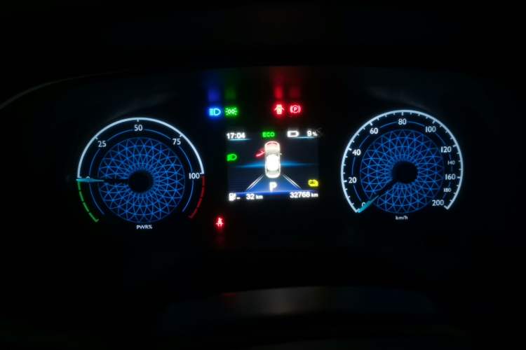 Used Hongqi E-QM5 2022 431 km Charge & Enjoy Edition
