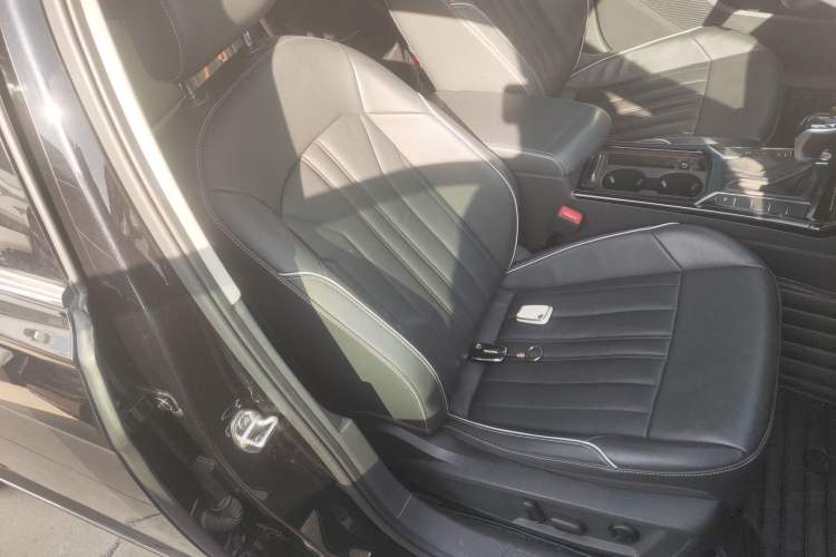 Used Volkswagen Passat 2022 330TSI Starry Elite Edition Custom Version
