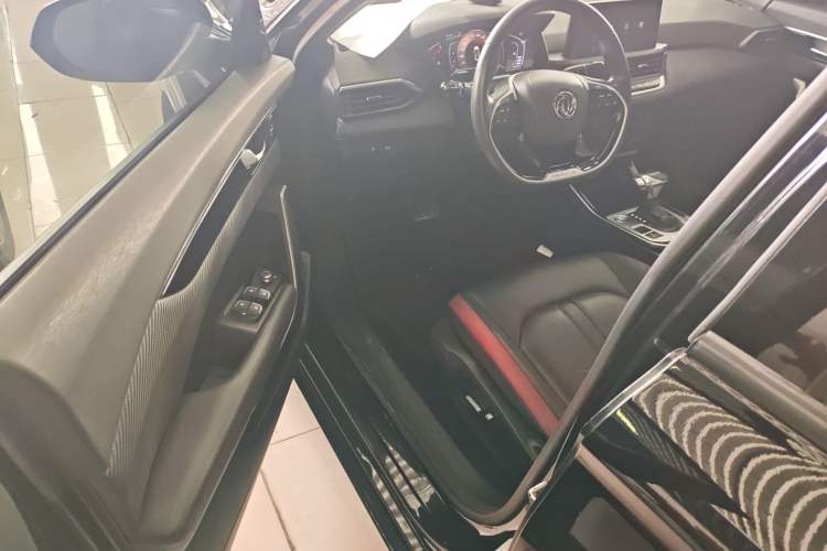 Used Dongfeng Aeolus Yixuan 2020 230T Automatic Glare-Proof Dark Knight Edition
