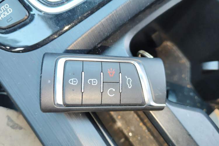 Used GAC Trumpchi M6 2021 270T DCT Elite Edition (7-seater)