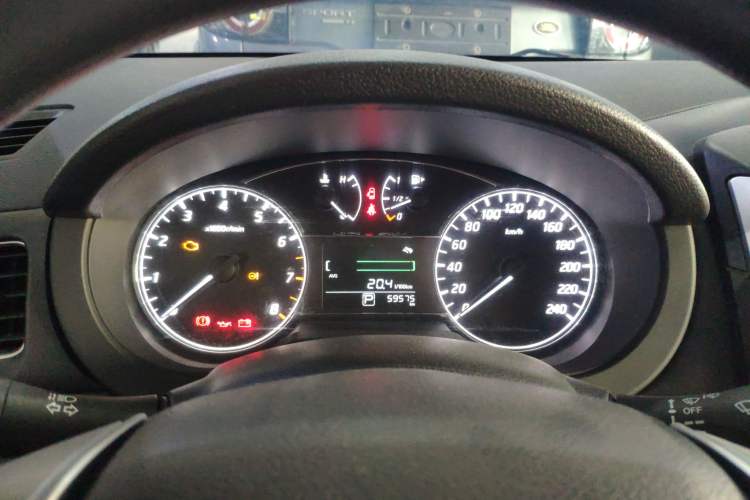 Used Nissan Tiida 2016 1.6L CVT Cool Dynamic Edition