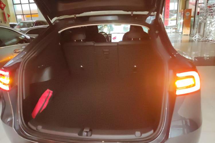 Used Tesla Model Y 2022 Performance High-Performance All-Wheel-Drive Version
