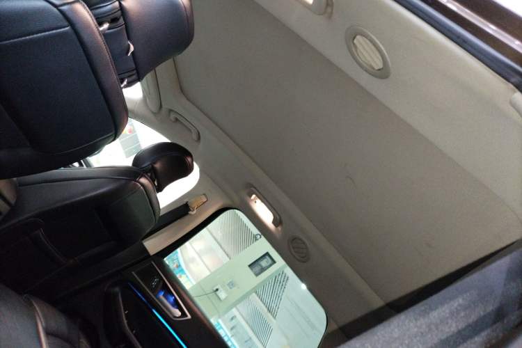 Used Ford Edge 2018 EcoBoost 245 Two-Wheel-Drive Platinum Edition 7-Seater China V Emission Standard
