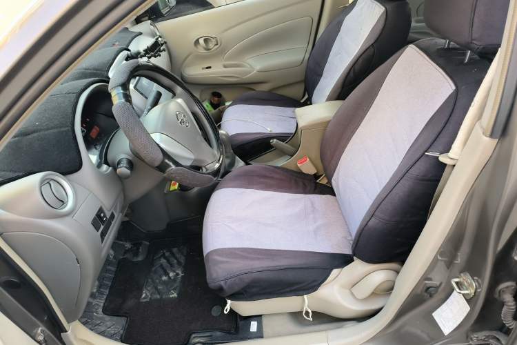 Used Nissan Sunny 2015 1.5XE Manual Comfort Edition
