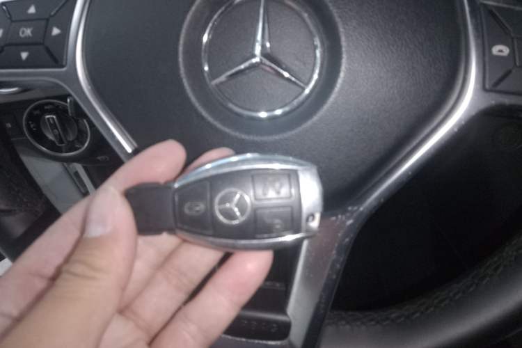 Used Mercedes-Benz GLK-Class 2015 GLK 300 4MATIC Fashion Edition Ultimate Version