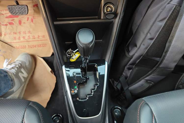 Used Toyota YARiS L 2022 X-Trail 1.5L CVT Luxury PLUS Edition