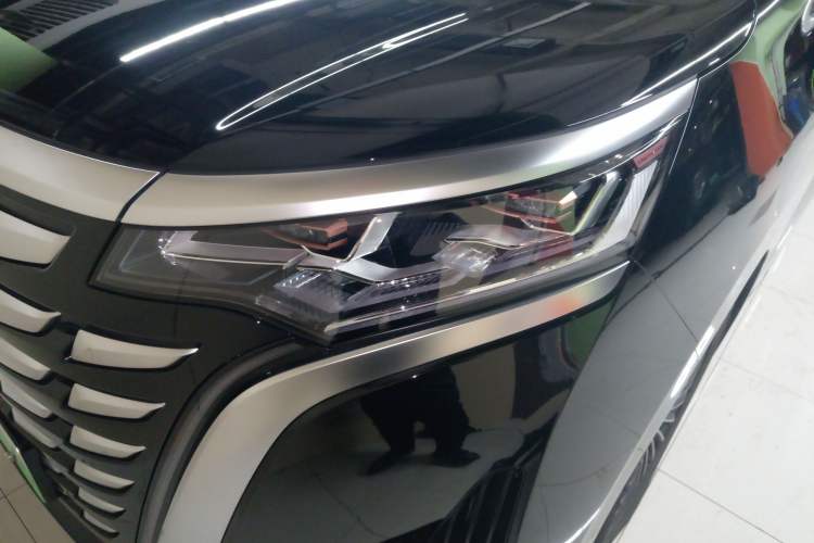 Used Denza D9 2022 DM-i 970 Four-Wheel Drive Flagship Model