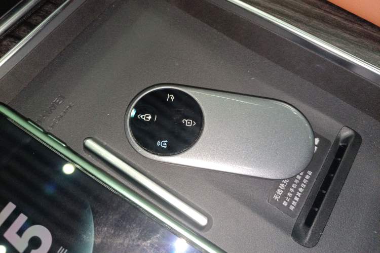 Used Hima AITO M9 2024 Range-Extended Ultra Version 42 kWh 6-Seater Model
