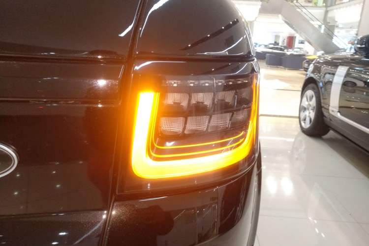 Used Land Rover Range Rover Sport 2020 3.0 L6 SE
