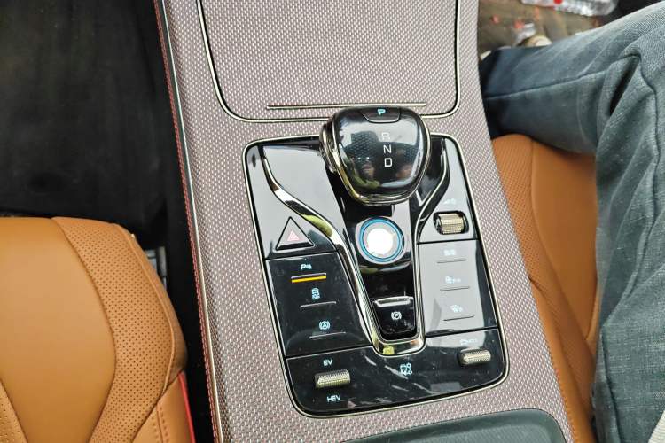 Used BYD Han 2022 DM-i 121KM Prestige Model
