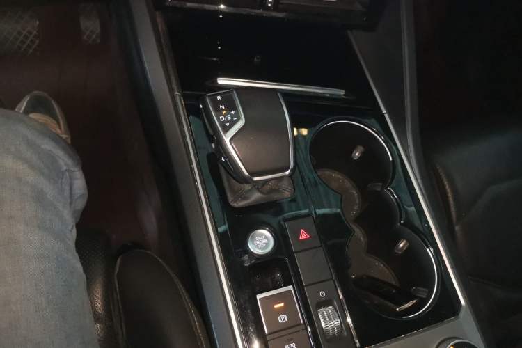 Used Volkswagen Touareg 2019 2.0 TSI Ruiyi Edition China V Standard
