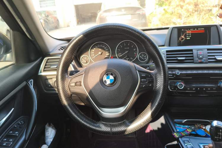 TDK.VehicleDetails.img