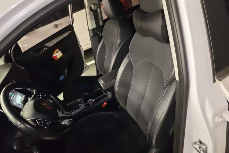 Used Roewe RX5 New Energy 2017 eRX5 50T Hybrid Connected Prestige Flagship Edition
