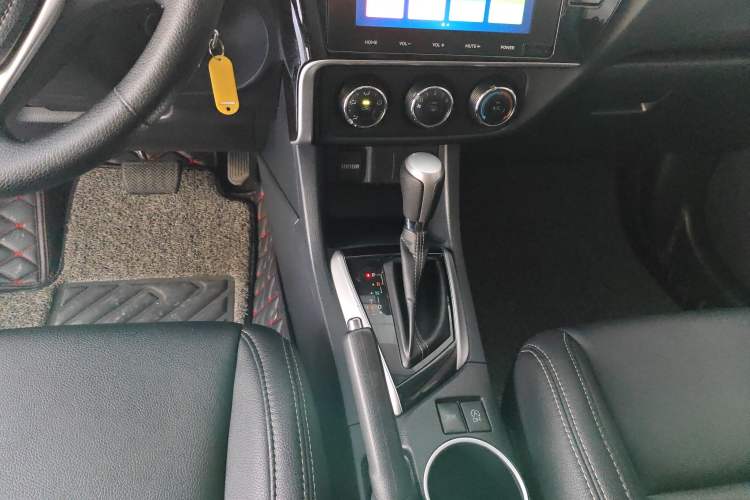 Used Toyota Levin 2017 Revised Version 185T CVT Elite Edition China VI Standard
