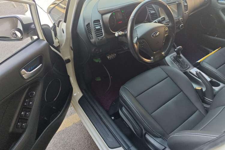 Used Kia K3 2015 1.6L Automatic GLS
